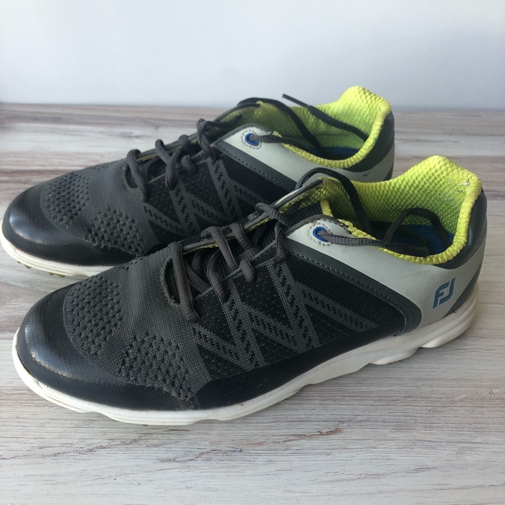 FootJoy Golf Shoes - Size 9